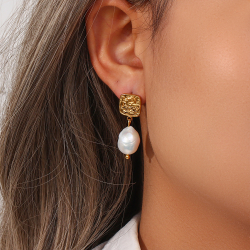 Steel Stone Earrings Circle Steel Earrings - Pearl - 32 mm - Gold Color