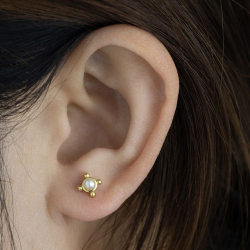 Silver Zircon Earrings Pearl Earring - 6,5mm - Gold Plated y Plata Rodiada